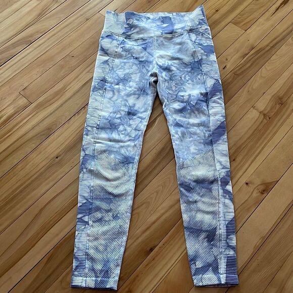 Offline by Aerie Seamless High Waisted Leggings in Blue Tie Dye. Small. - Picture 4 of 8